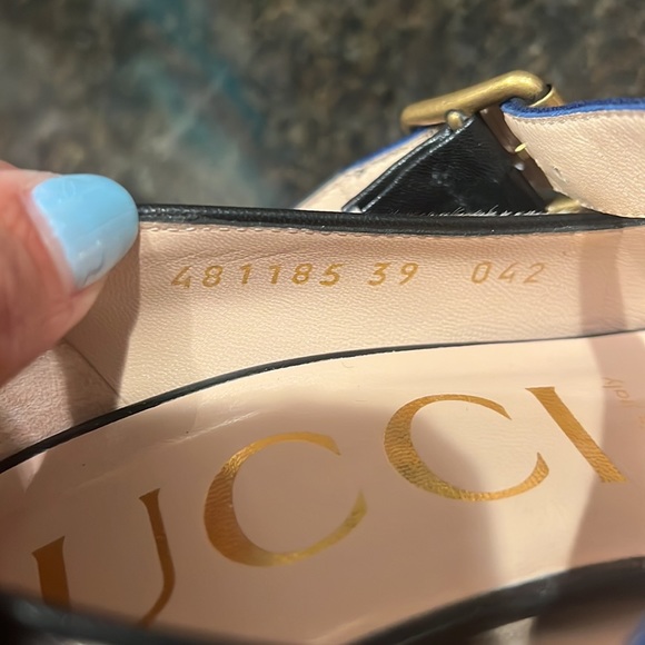 Gucci Womens Buckle Close Pointed Toe Leopard Print Beige Classic Pumps Size 39 - Picture 5 of 8